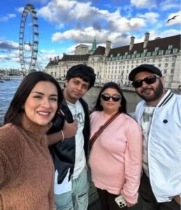 avneet-kaur-family