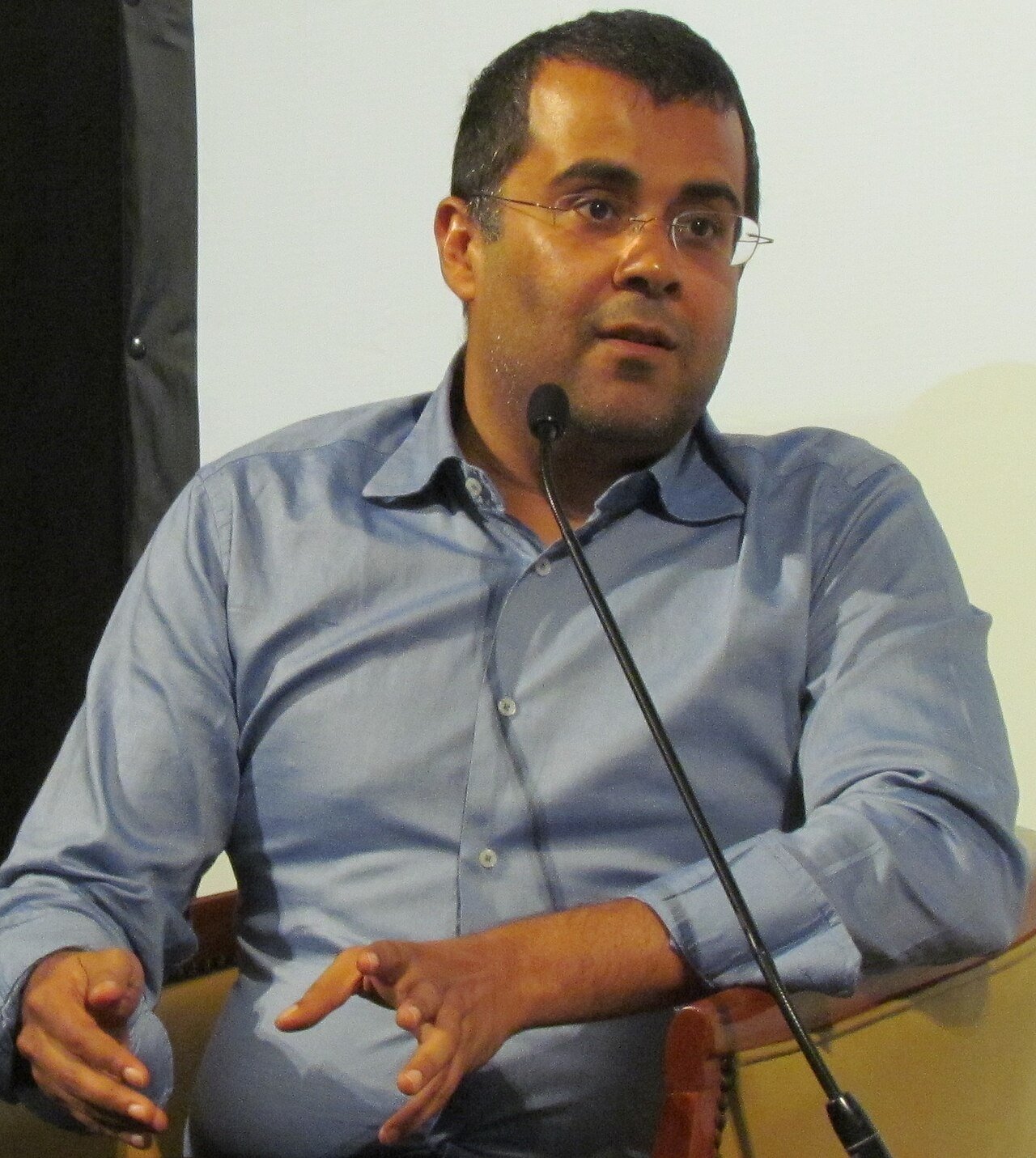 Chetan Bhagat Age, Height, Biography & More