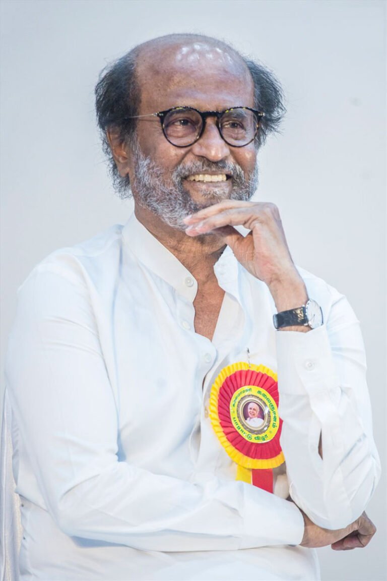 Rajinikanth Felicitates Writer Kalaignanam