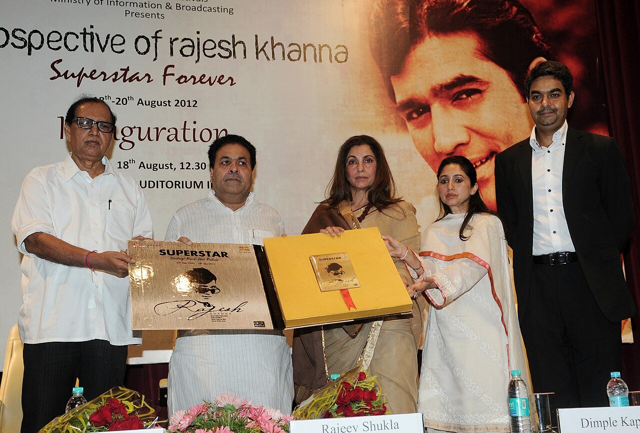 Dimple Kapadia photo 3